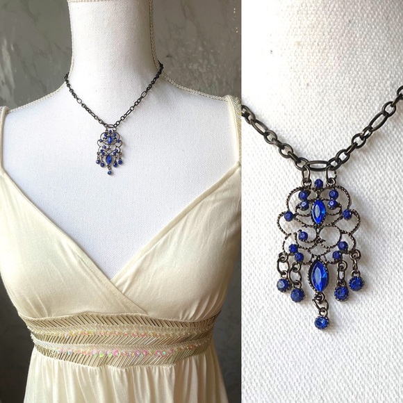 Forever 21 Jewelry - 🎀 16” royal blue chandelier Victorian necklace